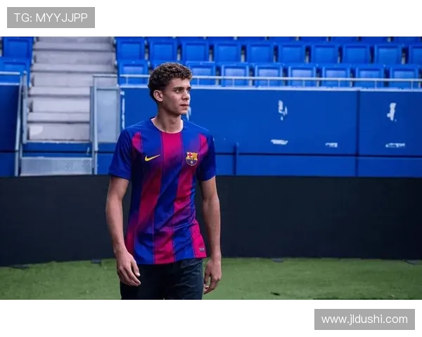 完成巴萨一队首秀，17岁后卫昆卡：我要特别感谢我的爷爷